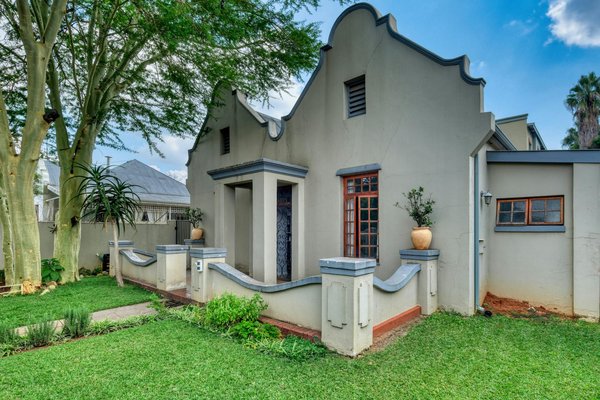 Les meilleures plantes pour créer un jardin d'ombre enchanté près de votre fenêtre